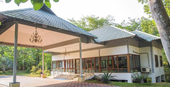 Ktdc Water Scapes Hotel Kumarakom Exterior photo