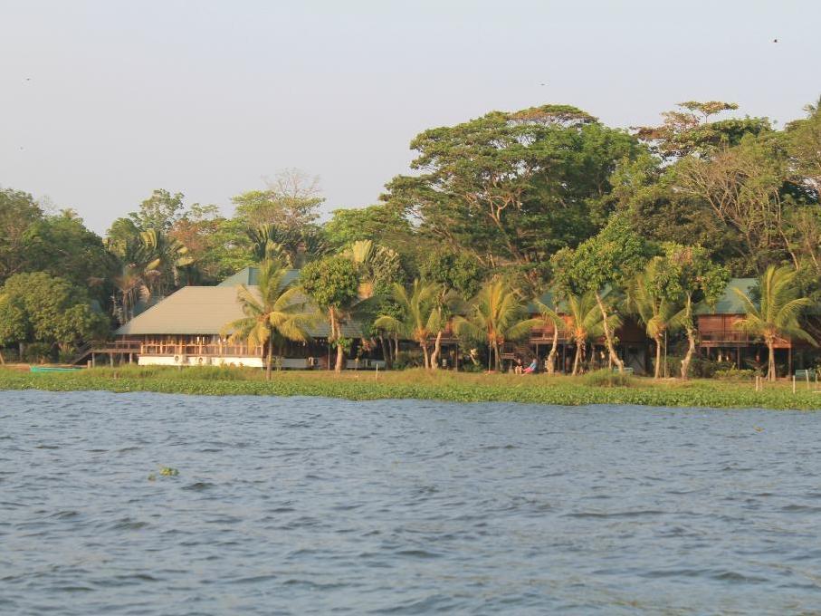 Ktdc Water Scapes Hotel Kumarakom Exterior photo
