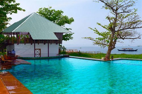 Ktdc Water Scapes Hotel Kumarakom Exterior photo